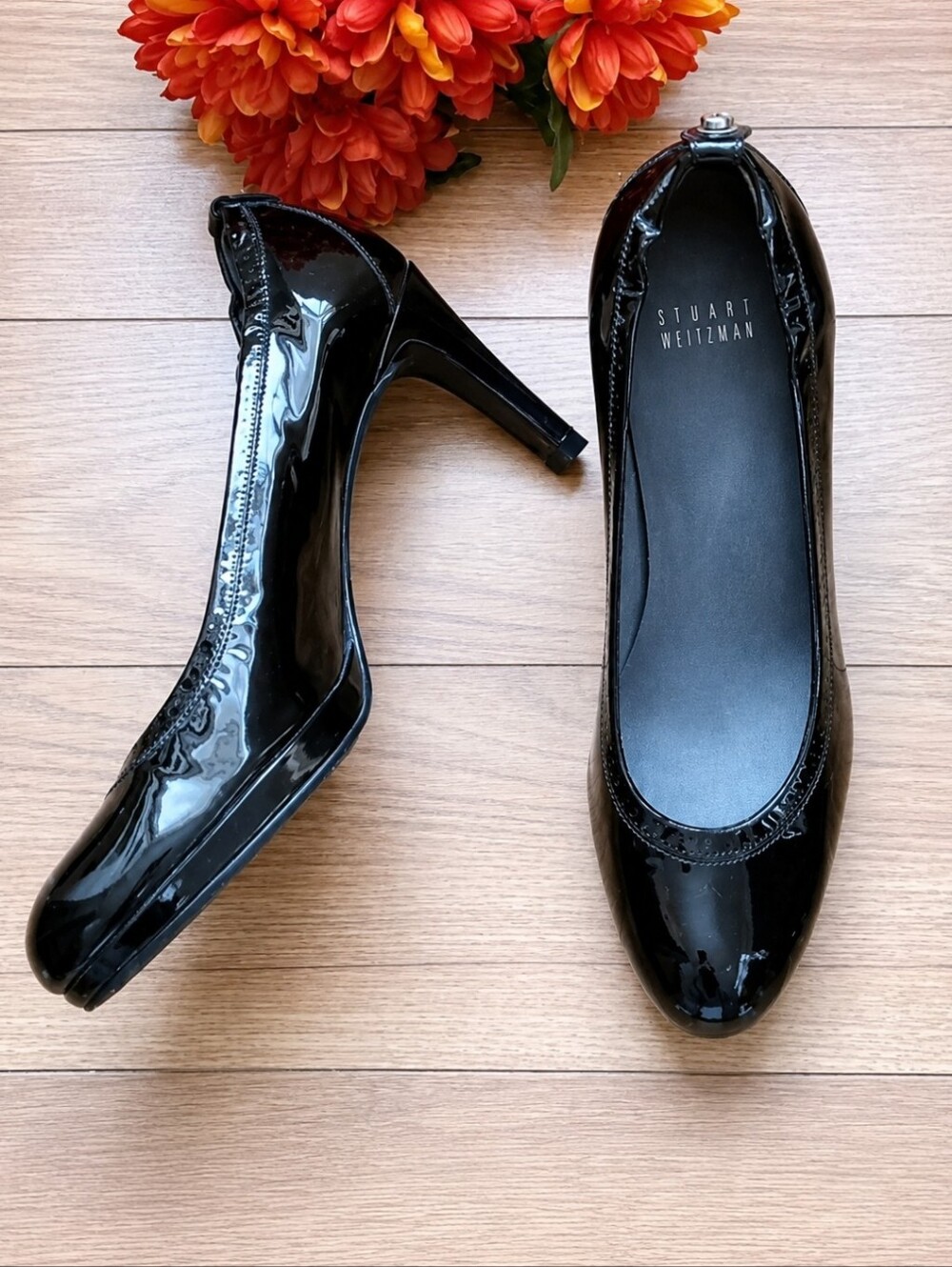 Stuart Weitzman | Vintage Timeless Black Patent Pumps - Picture 4 of 15